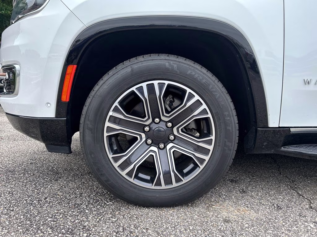 2024 Bright White Clearcoat Jeep Wagoneer Series II RWD SUV