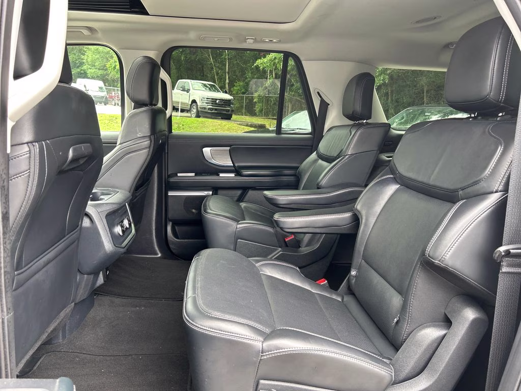 2025 Oxford White Ford Expedition Max Platinum 4X4 SUV