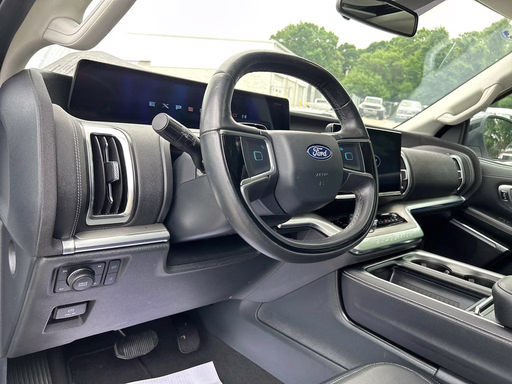2025 Oxford White Ford Expedition Max Platinum 4X4 SUV
