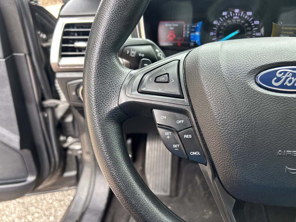 2019 Magnetic Metallic Ford Fusion SE FWD Sedan