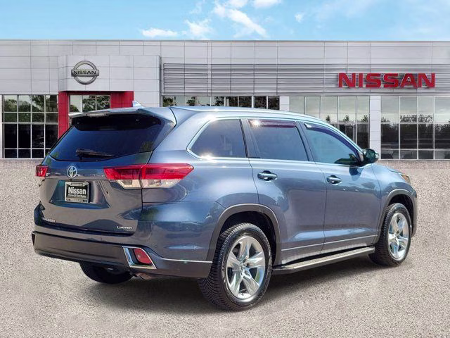 2019 Shoreline Mist Toyota Highlander Limited FWD SUV