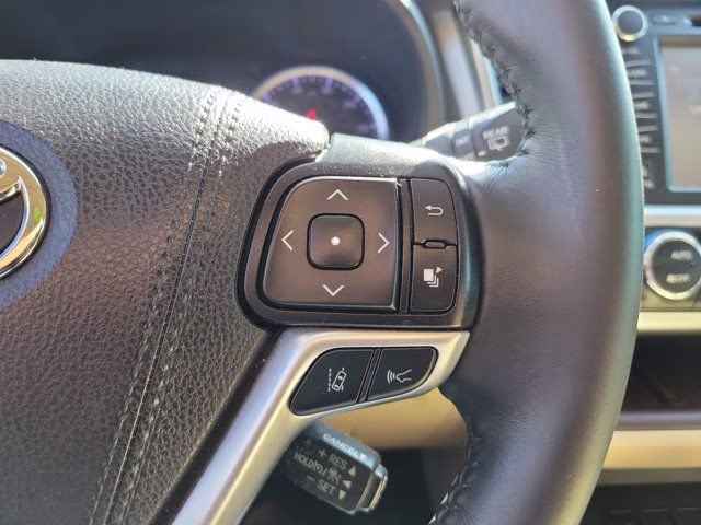 2019 Shoreline Mist Toyota Highlander Limited FWD SUV