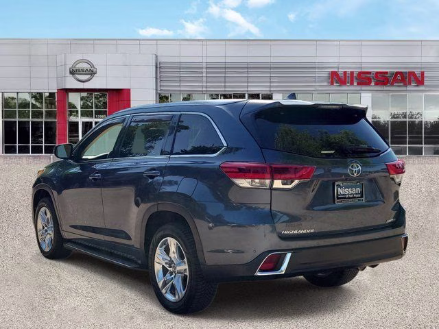 2019 Shoreline Mist Toyota Highlander Limited FWD SUV
