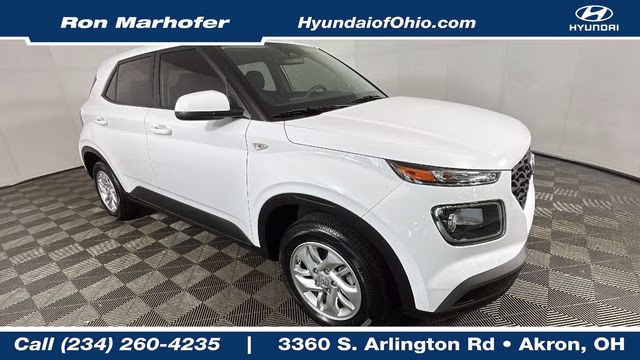 2024 Lunar White Hyundai Venue SE FWD SUV