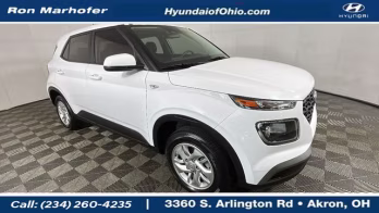 2024 Lunar White Hyundai Venue SE FWD SUV