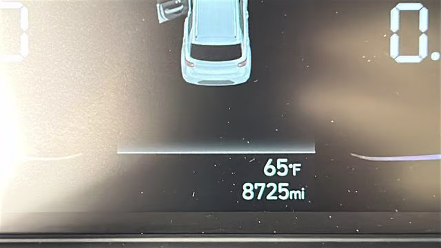 2024 Lunar White Hyundai Venue SE FWD SUV