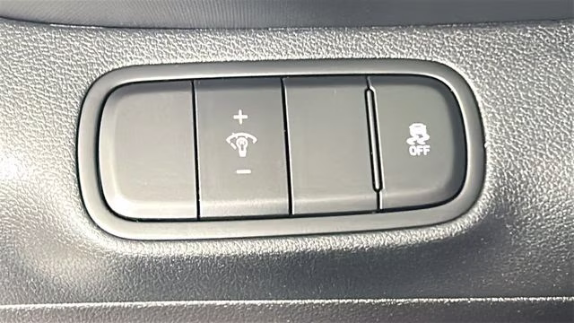 2024 Lunar White Hyundai Venue SE FWD SUV