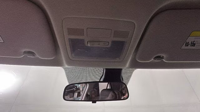 2024 Lunar White Hyundai Venue SE FWD SUV
