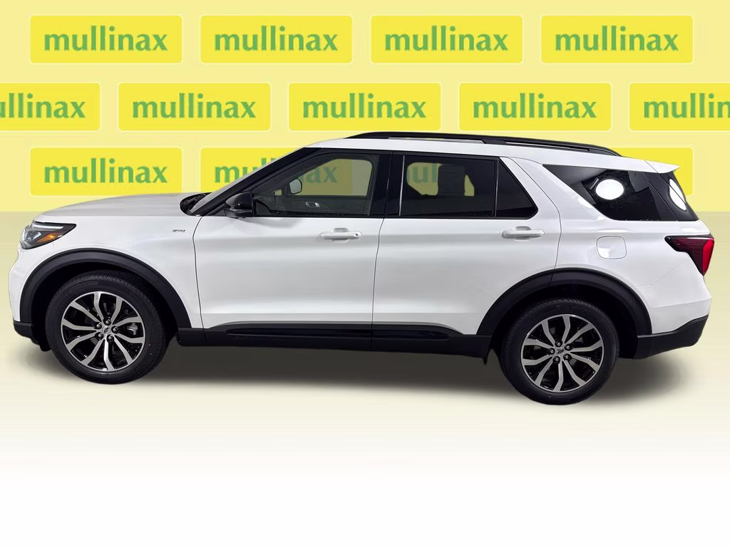 2026 Star White Metallic Tri-Coat Ford Explorer ST-Line RWD SUV