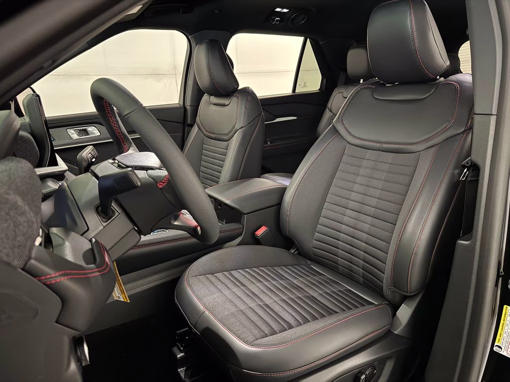 2026 Agate Black Metallic Ford Explorer ST-Line RWD SUV