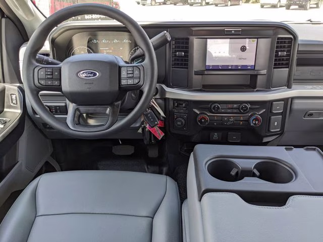 2026 Oxford White Ford Super Duty F-450 DRW XL 4X4 Chassis