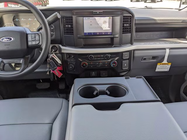 2026 Oxford White Ford Super Duty F-450 DRW XL 4X4 Chassis