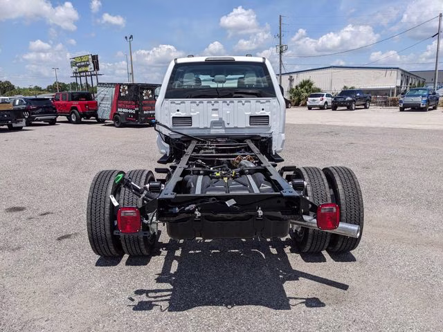 2026 Oxford White Ford Super Duty F-450 DRW XL 4X4 Chassis