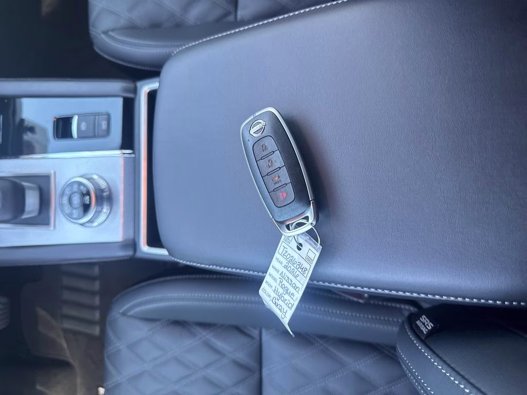 2026 Moonrock Gray Nissan Rogue Plug-In Hybrid Platinum AWD SUV