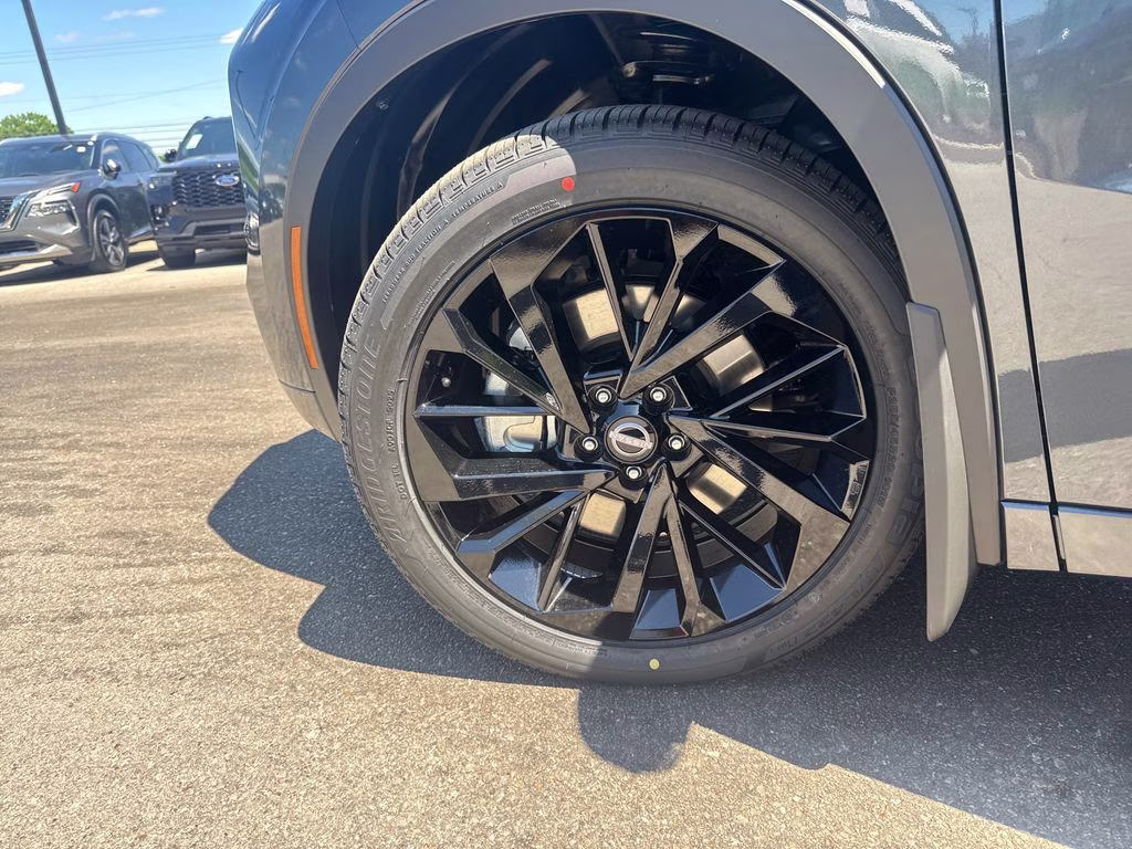 2026 Moonrock Gray Nissan Rogue Plug-In Hybrid Platinum AWD SUV