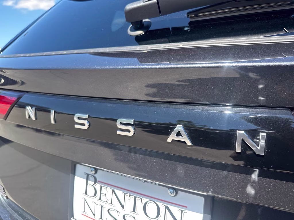 2026 Moonrock Gray Nissan Rogue Plug-In Hybrid Platinum AWD SUV