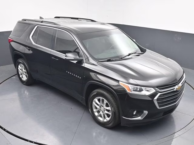 2021 Mosaic Black Metallic Chevrolet Traverse LT FWD SUV