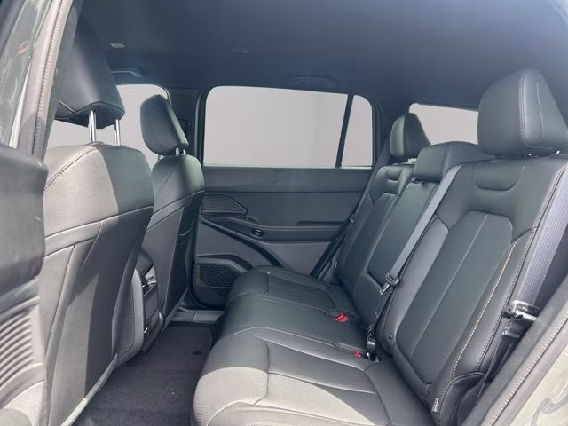 2026 Sting-Gray Clearcoat Jeep Cherokee Limited 4X4 SUV