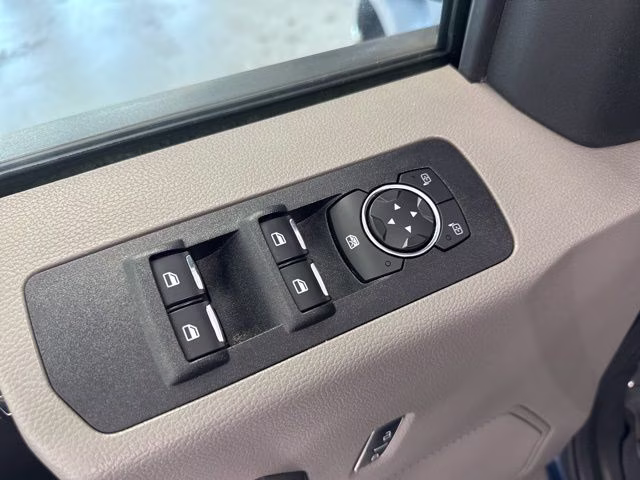 2018 Blue Jeans Metallic Ford F-150 XLT 4X4 Truck