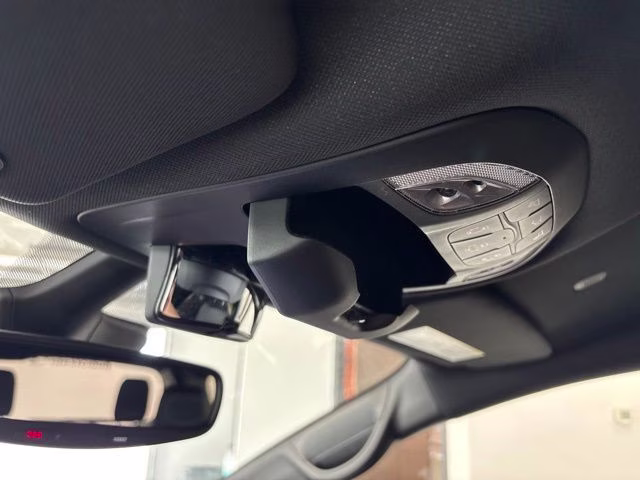 2027 Bright White Clearcoat Chrysler Pacifica Select AWD AWD Van