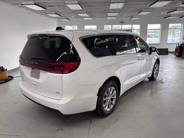 2027 Bright White Clearcoat Chrysler Pacifica Select AWD AWD Van