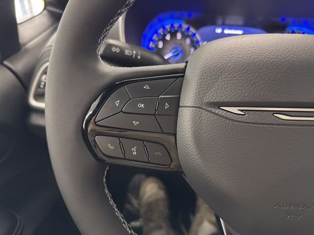 2027 Pxj Chrysler Pacifica Limited AWD Van