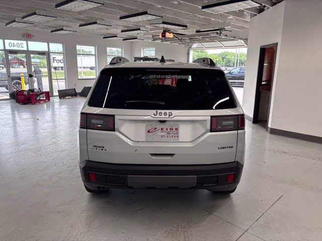 2026 Silver Zynith Clearcoat Jeep Cherokee Limited 4X4 SUV