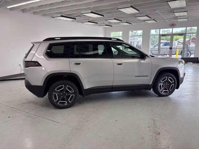 2026 Silver Zynith Clearcoat Jeep Cherokee Limited 4X4 SUV