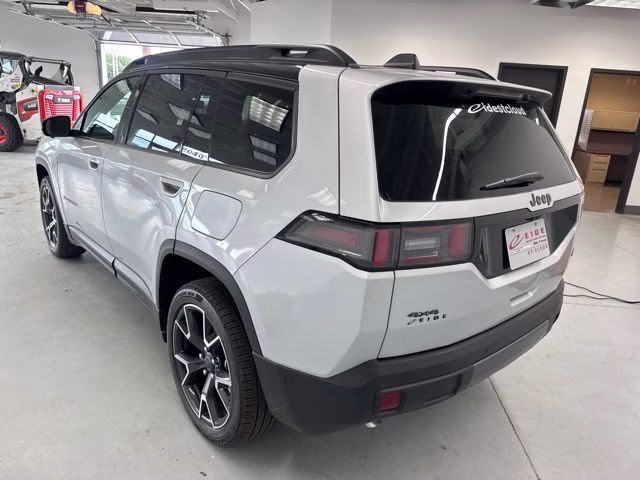 2026 Silver Zynith Clearcoat Jeep Cherokee Overland 4X4 SUV