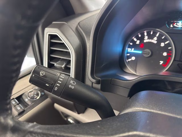 2018 Blue Jeans Metallic Ford F-150 XLT 4X4 Truck