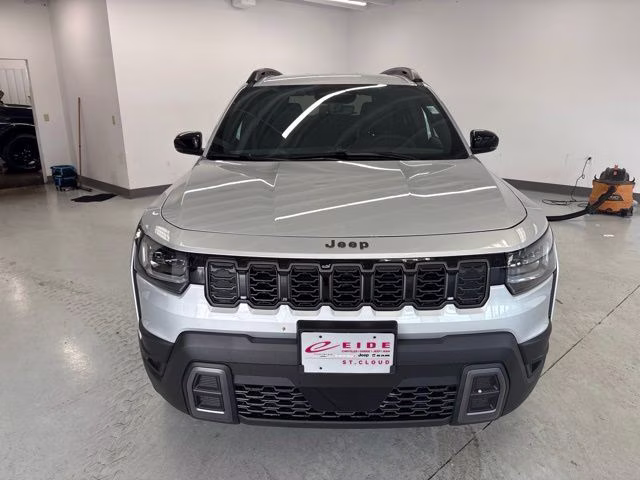 2026 Silver Zynith Clearcoat Jeep Cherokee Limited 4X4 SUV