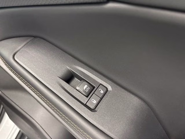 2026 Silver Zynith Clearcoat Jeep Cherokee Limited 4X4 SUV