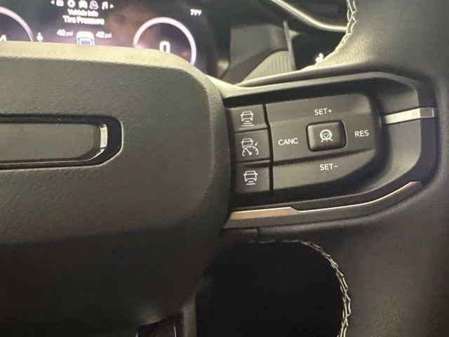2026 Silver Zynith Clearcoat Jeep Cherokee Limited 4X4 SUV