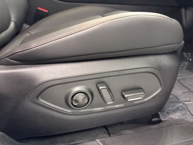 2026 Silver Zynith Clearcoat Jeep Cherokee Overland 4X4 SUV