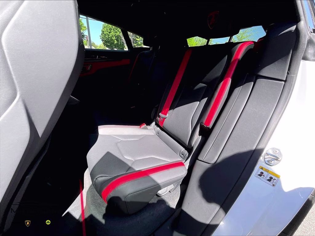 2025 Bianco Monocerus Metallic Lamborghini Urus SE AWD SUV