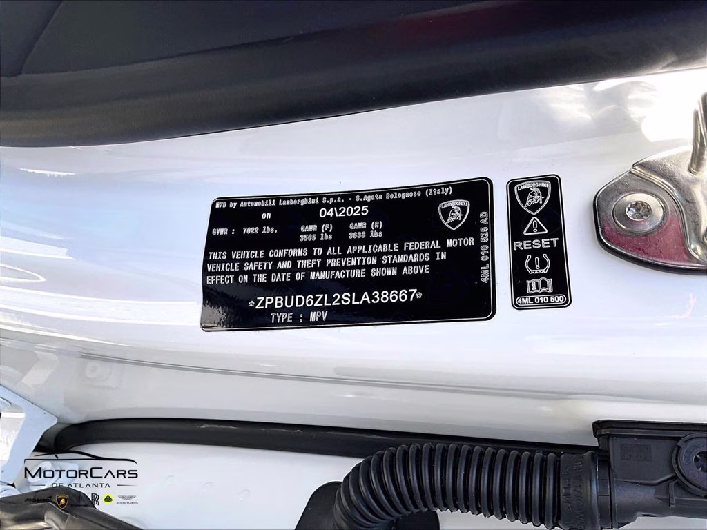 2025 Bianco Monocerus Metallic Lamborghini Urus SE AWD SUV