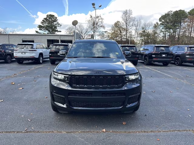 2025 Diamond Black Crystal Pearlcoat Jeep Grand Cherokee L Limited RWD SUV