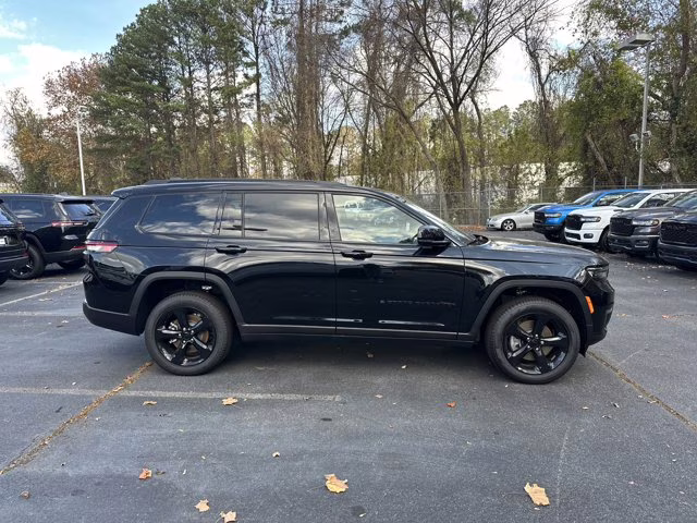 2025 Diamond Black Crystal Pearlcoat Jeep Grand Cherokee L Limited RWD SUV