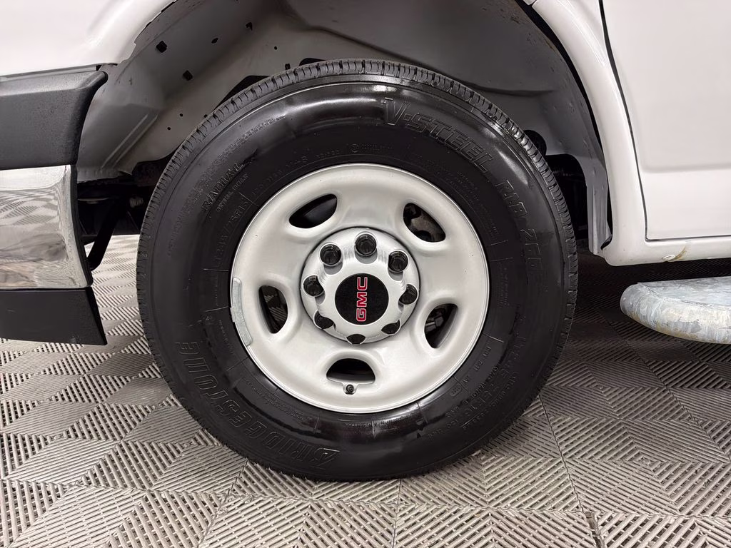 2024 Summit White GMC Savana 2500 Work Van RWD Van