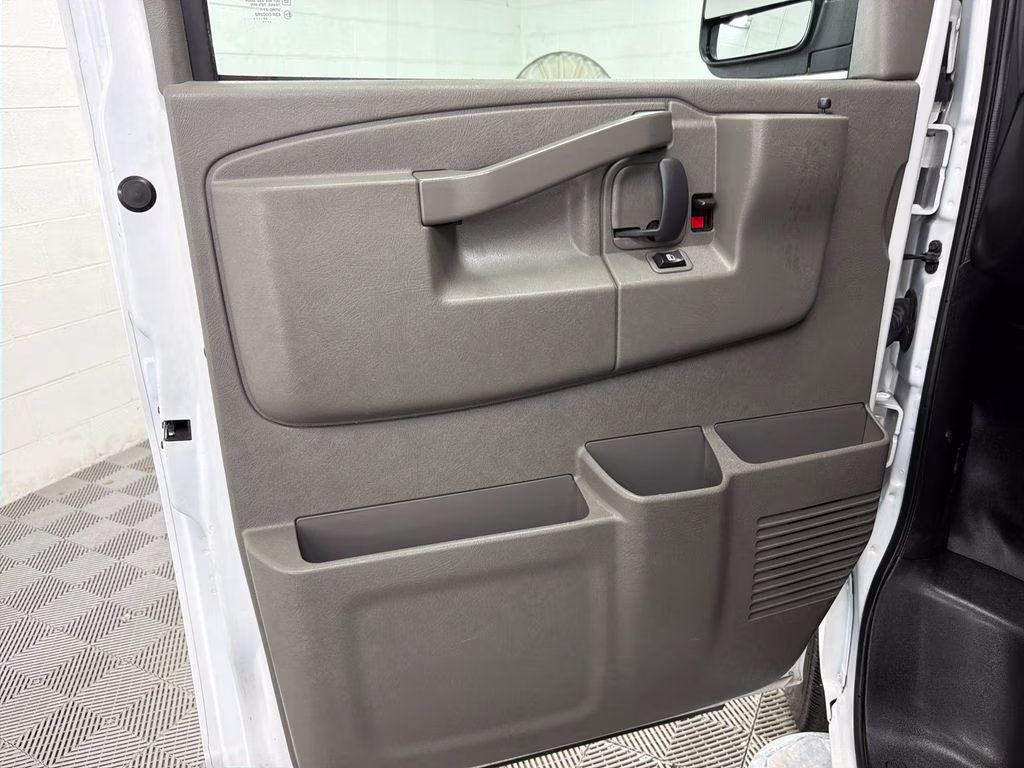2024 Summit White GMC Savana 2500 Work Van RWD Van