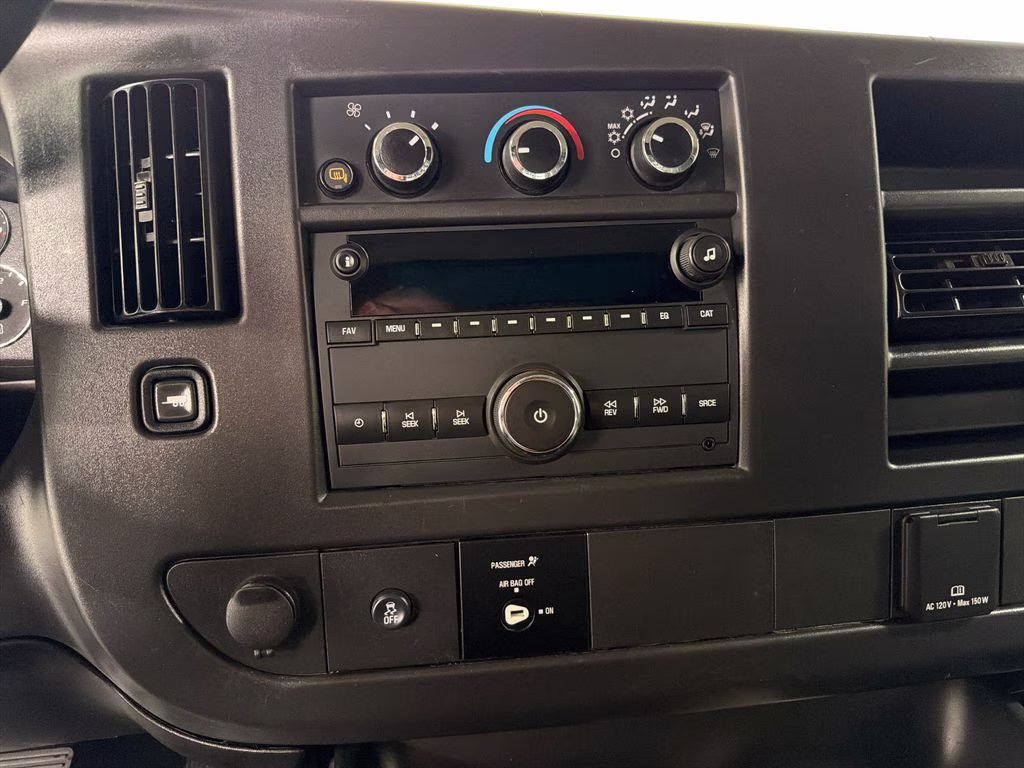 2024 Summit White GMC Savana 2500 Work Van RWD Van