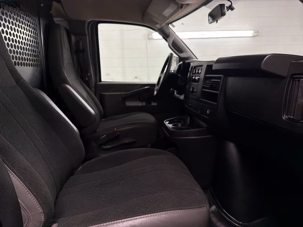 2024 Summit White GMC Savana 2500 Work Van RWD Van