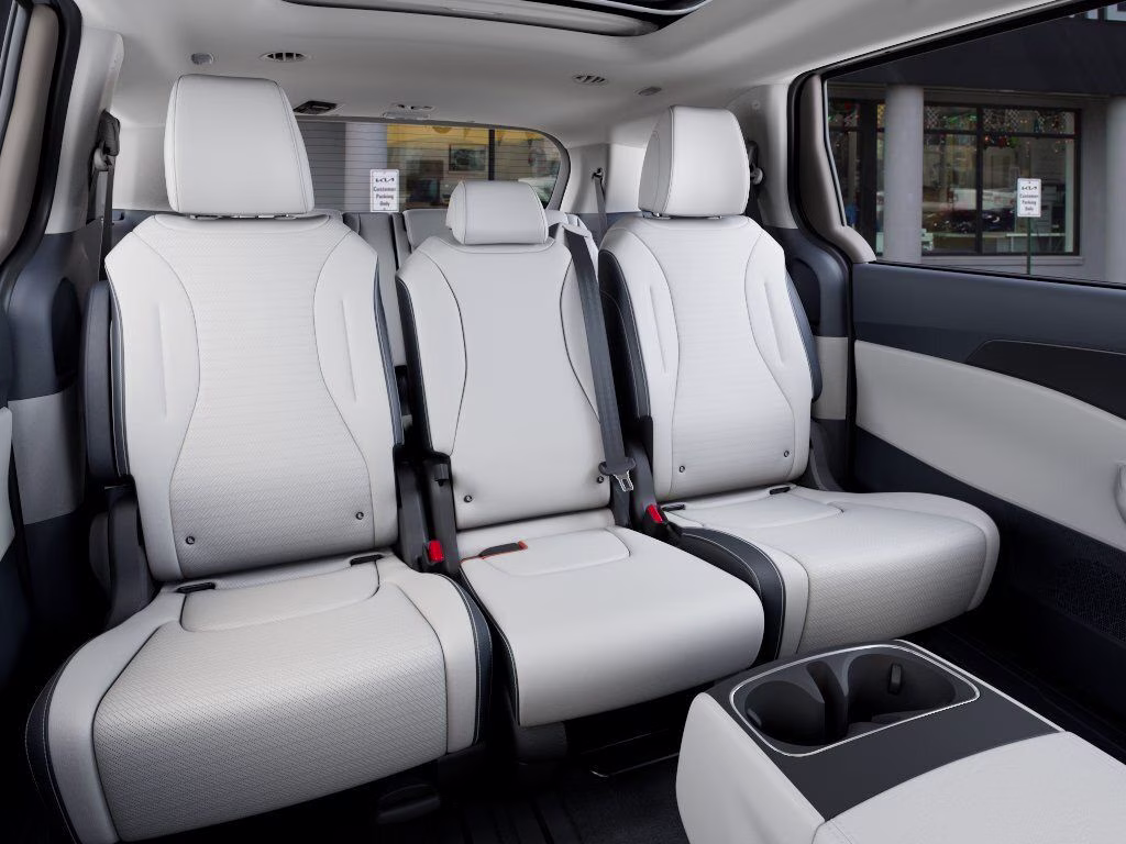2026 Ceramic Silver Kia Carnival Hybrid SX Prestige FWD Van