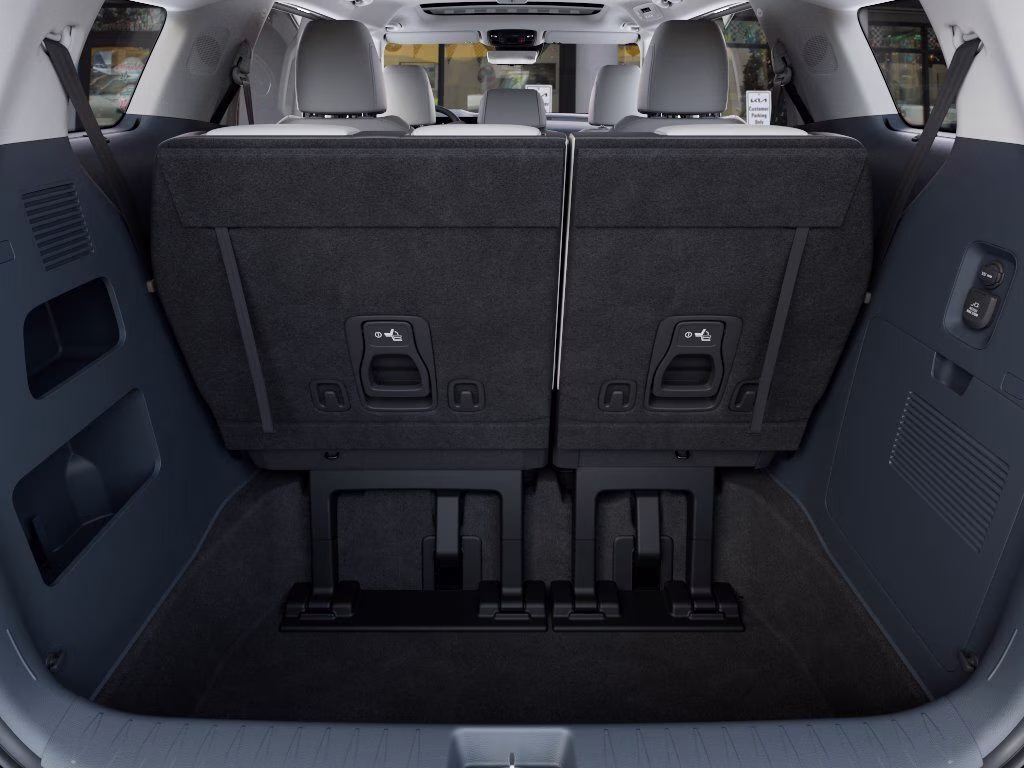 2026 Ceramic Silver Kia Carnival Hybrid SX Prestige FWD Van