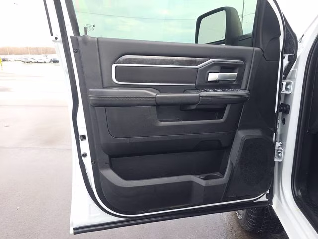 2024 Bright White Clearcoat Ram 2500 Big Horn 4X4 Truck