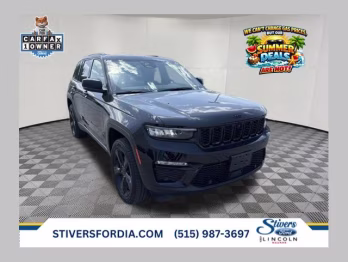 2024 Diamond Black Crystal Pearlcoat Jeep Grand Cherokee Limited 4X4 SUV