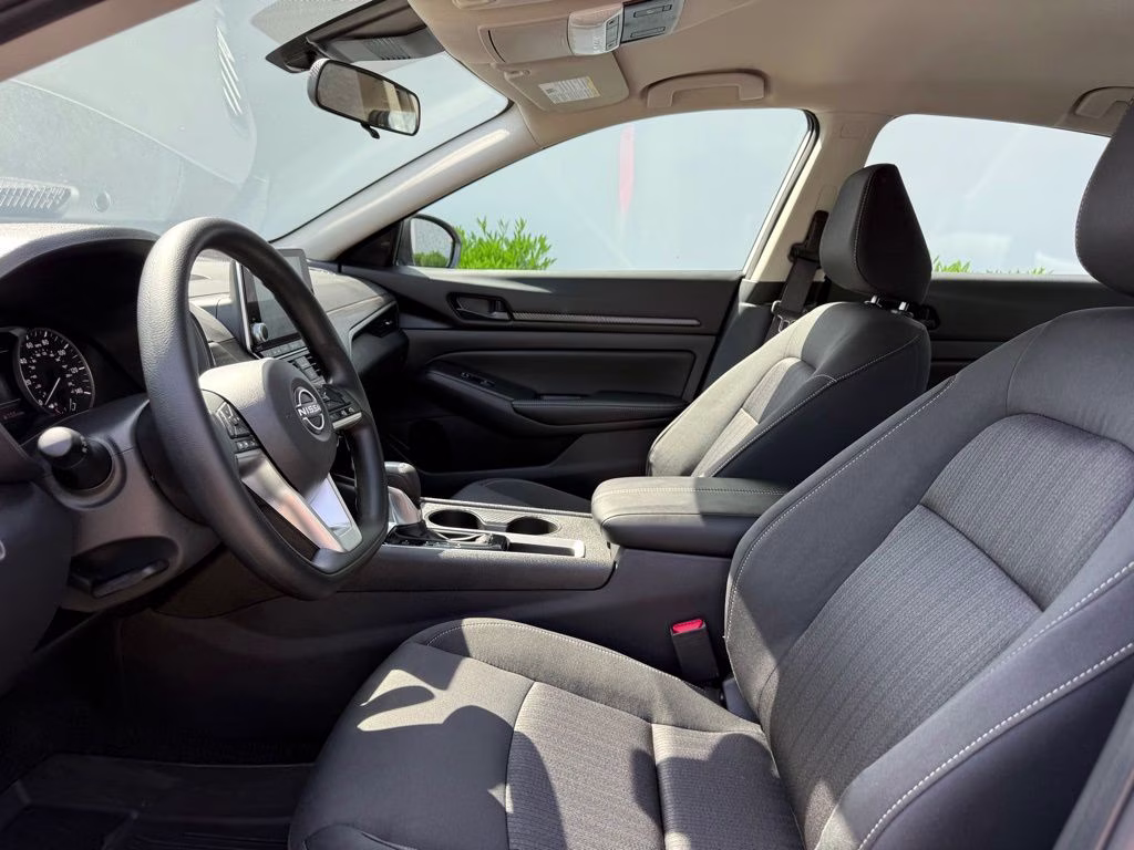 2026 Glacier White Nissan Altima 2.5 SV FWD Sedan