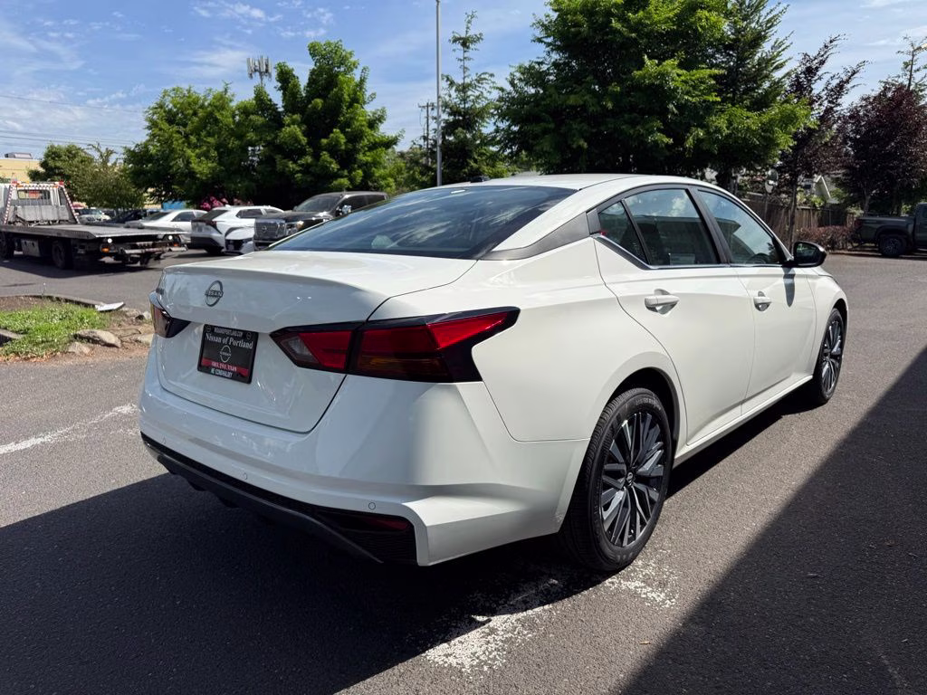 2026 Glacier White Nissan Altima 2.5 SV FWD Sedan
