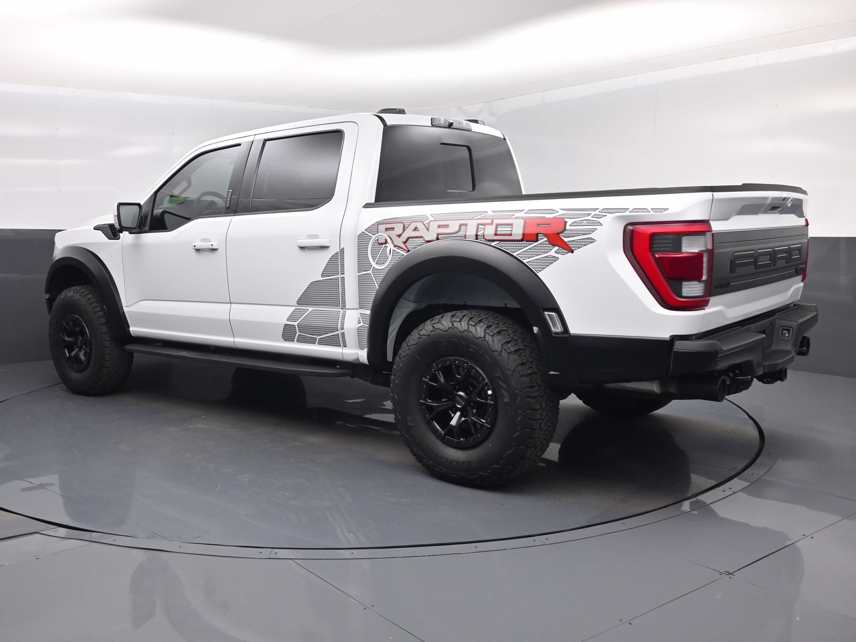 2023 Oxford White Ford F-150 Raptor 4X4 Truck