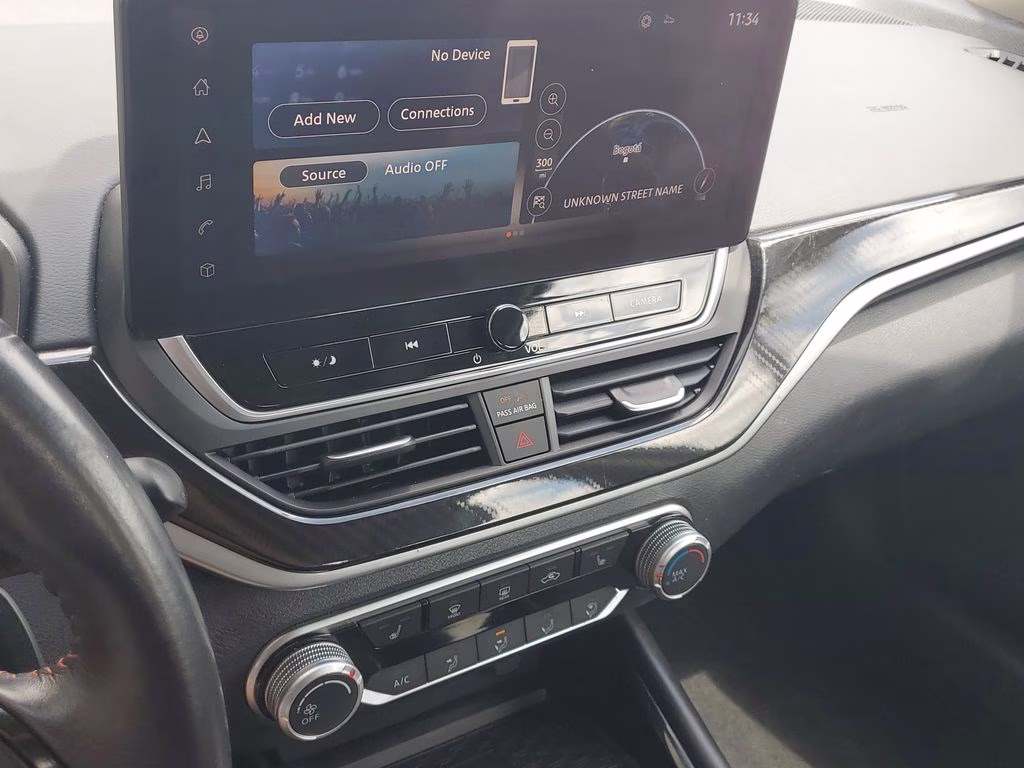 2024 Gray Sky Pearl Nissan Altima 2.5 SR FWD Sedan